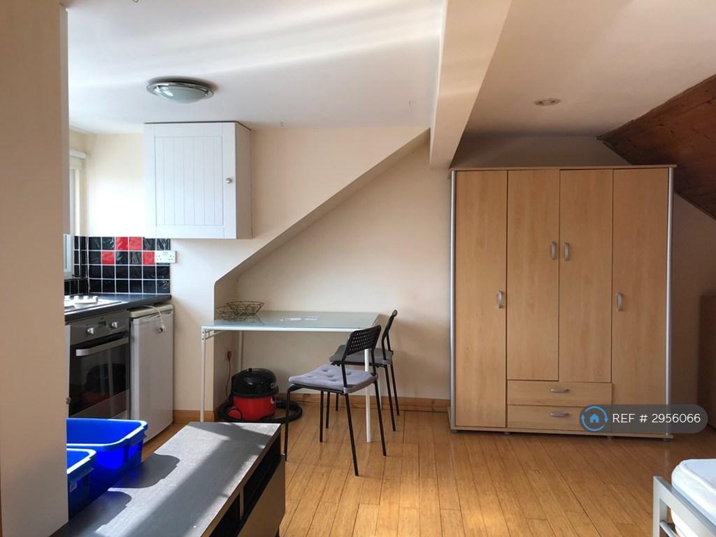 Apartment in London - View 4