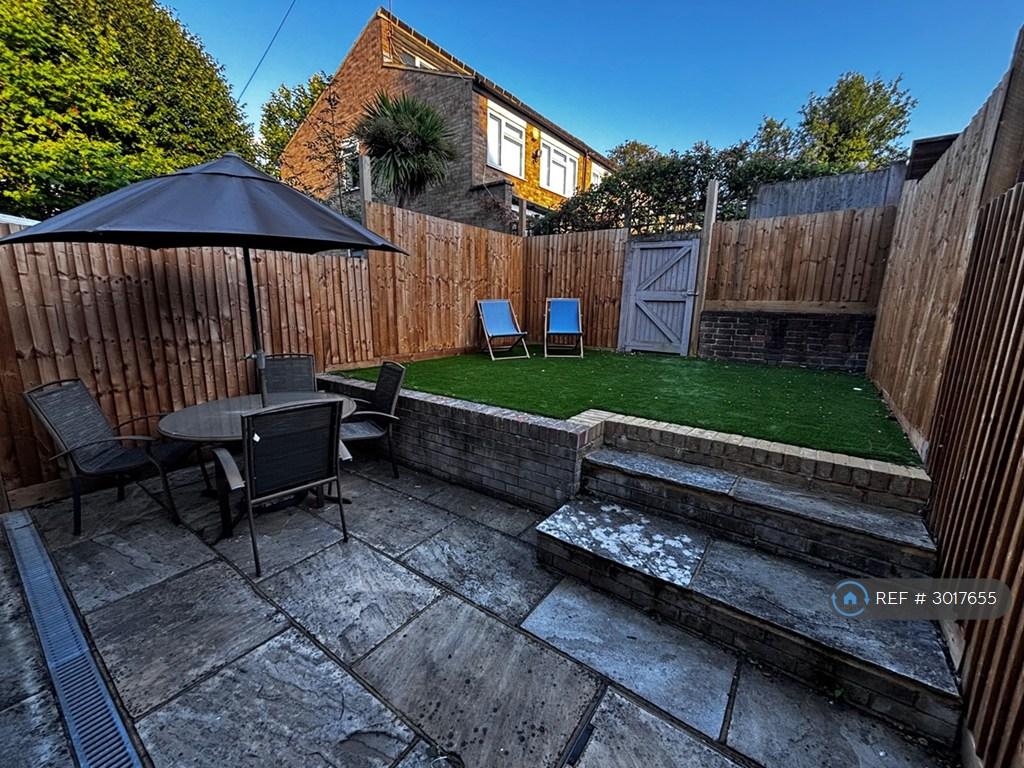 House in London - View 3