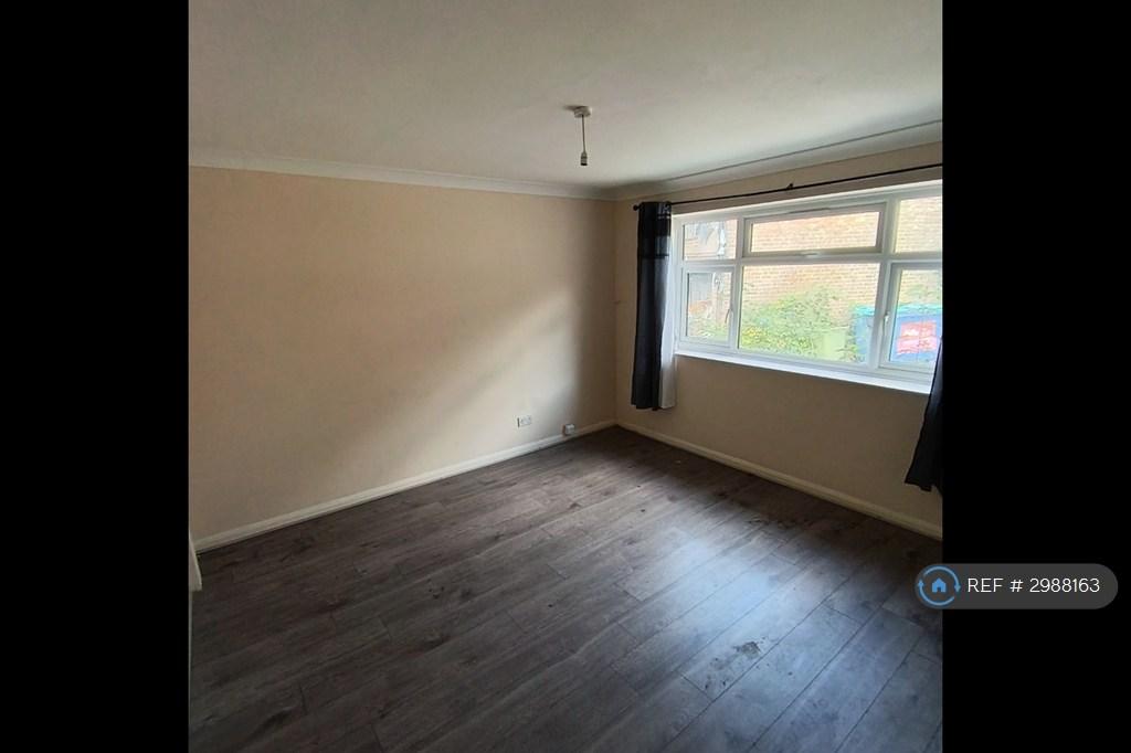 Apartment in Bromley - View 5