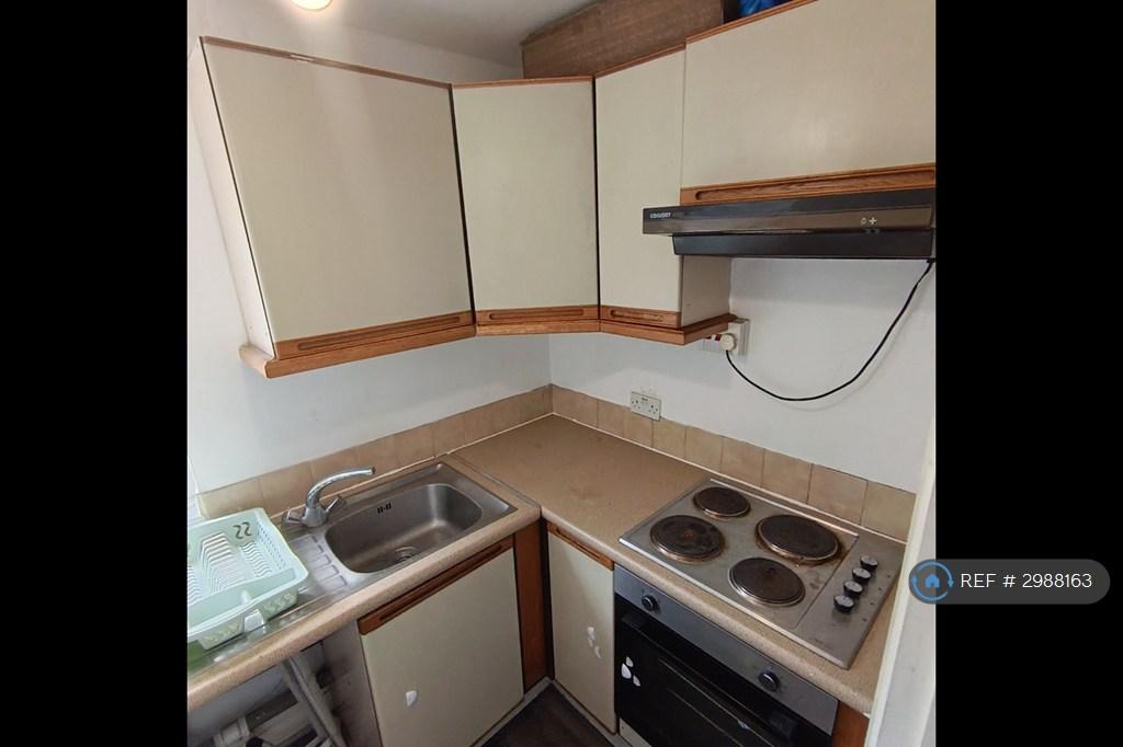 Apartment in Bromley - More