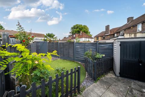 2 bedroom end of terrace house for sale, Rochester Way, Kidbrooke, London, SE3