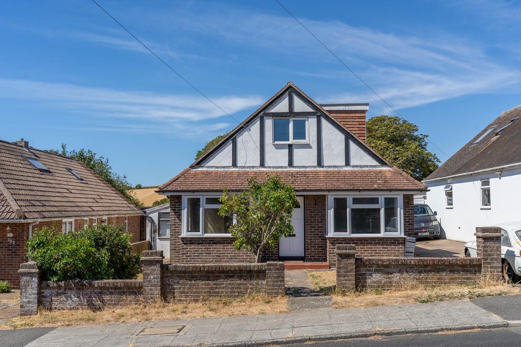 House in Wooingdean, Brighton - View 2