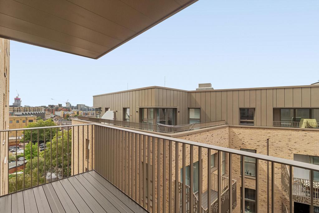 Apartment in London - View 3