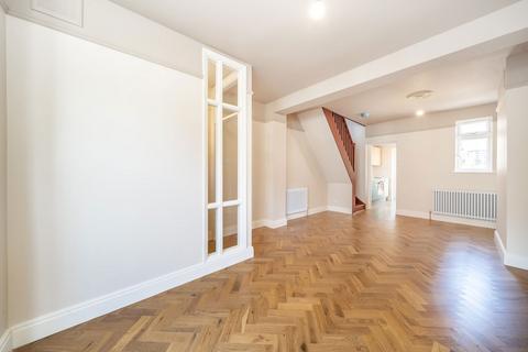 2 bedroom house for sale, Holness Road, London E15