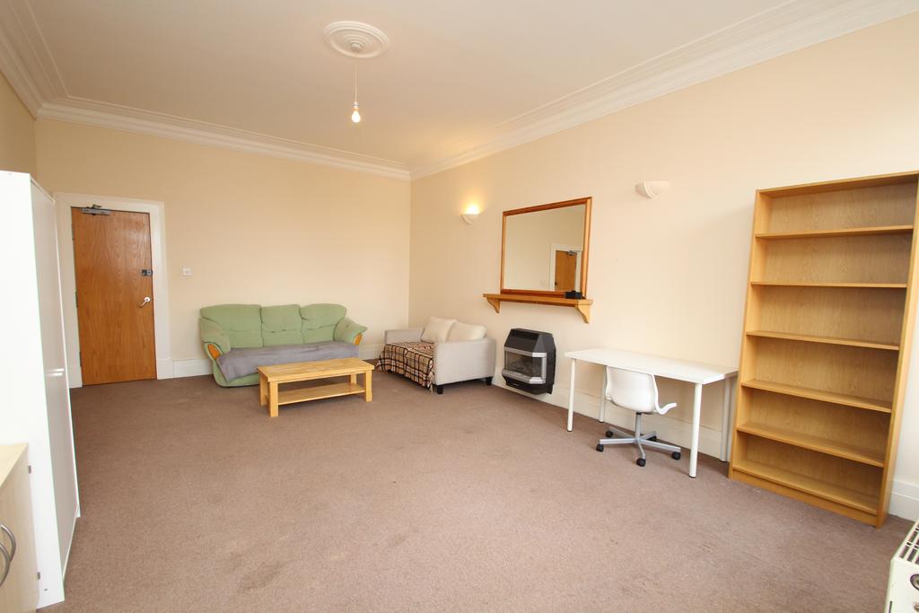 Apartment in Glasgow - View 3