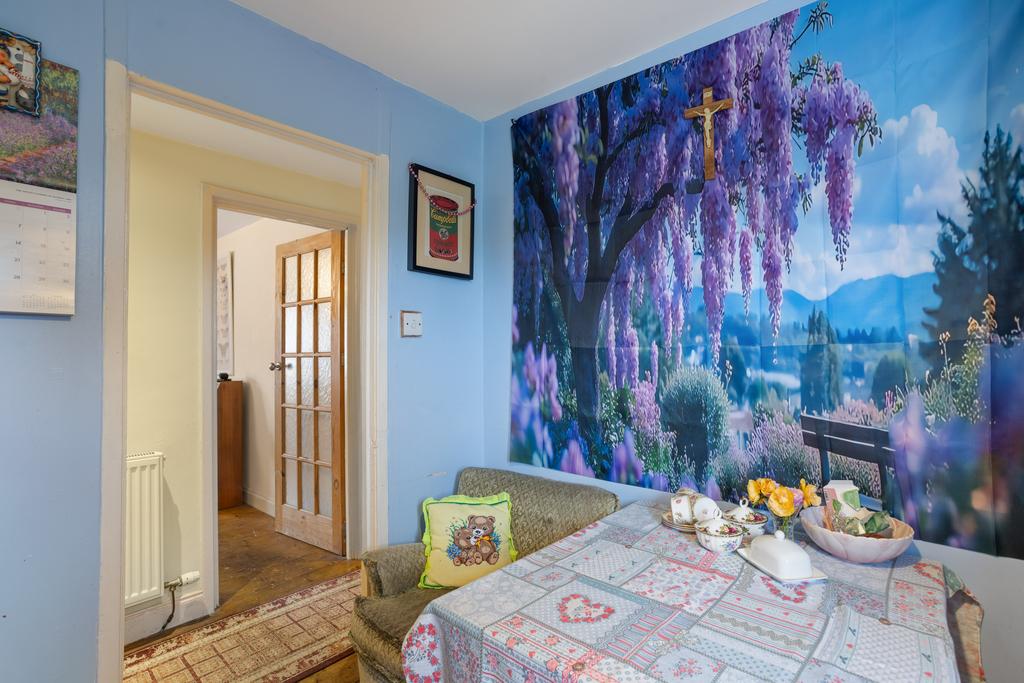 Apartment in Edinburgh - More