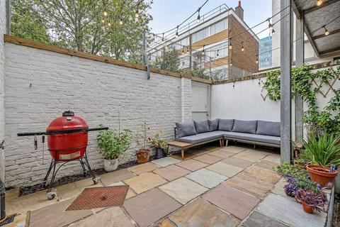 2 bedroom flat for sale, Cavell Street, London, E1