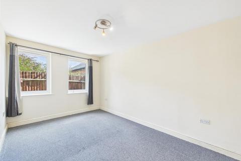 2 bedroom flat to rent, Bottrill Street, Nuneaton