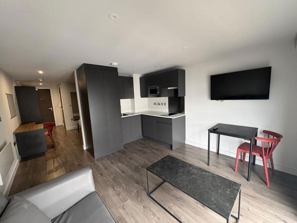 Apartment in Liverpool - View 2