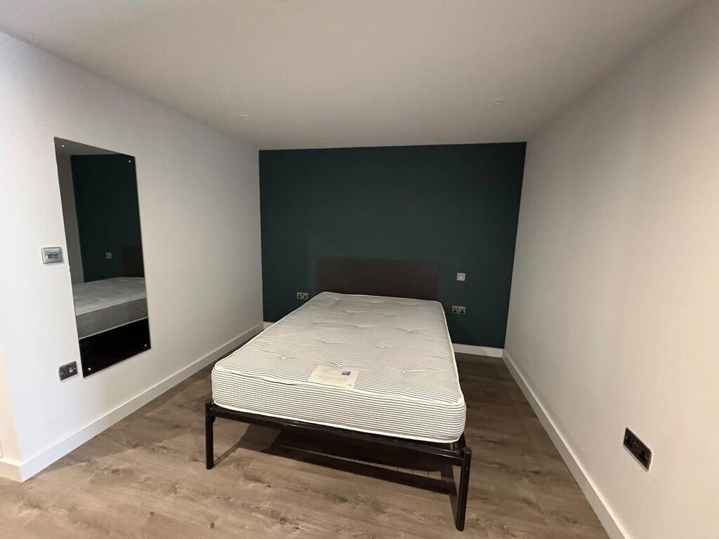 Apartment in Liverpool - View 4