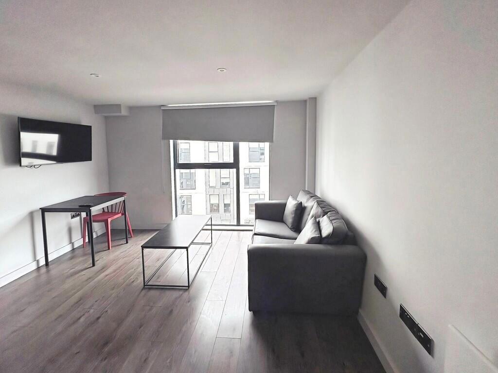 Apartment in Liverpool - More