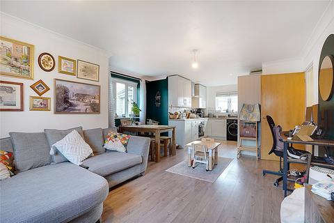 2 bedroom flat for sale, Sherwood Avenue, Larkfield, Aylesford, Kent, ME20
