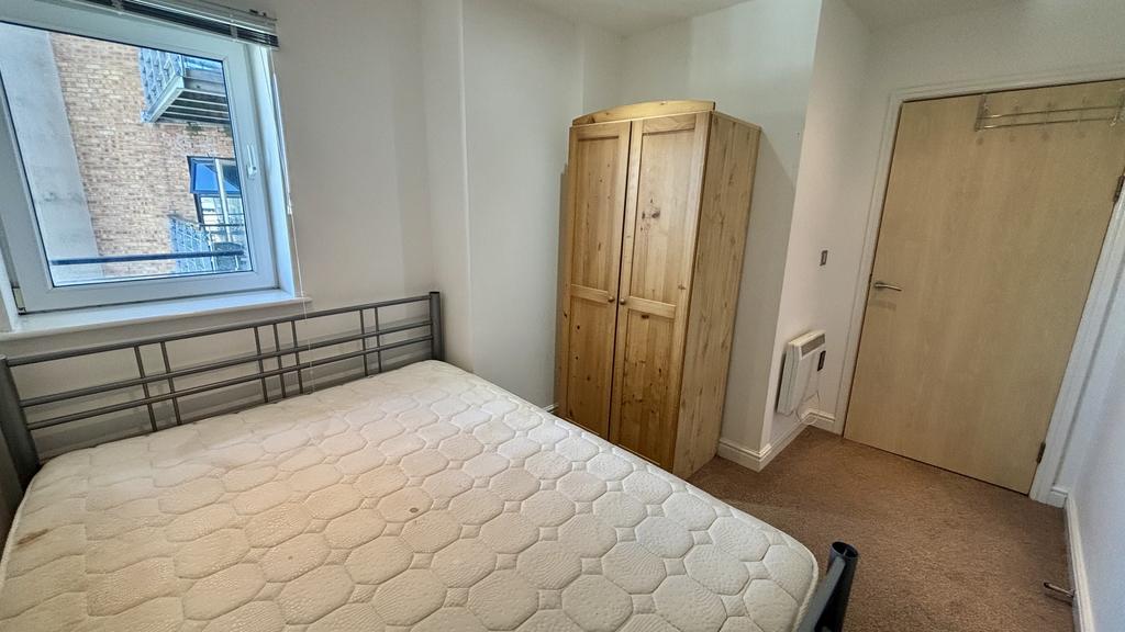Apartment in Newcastle upon Tyne - View 4