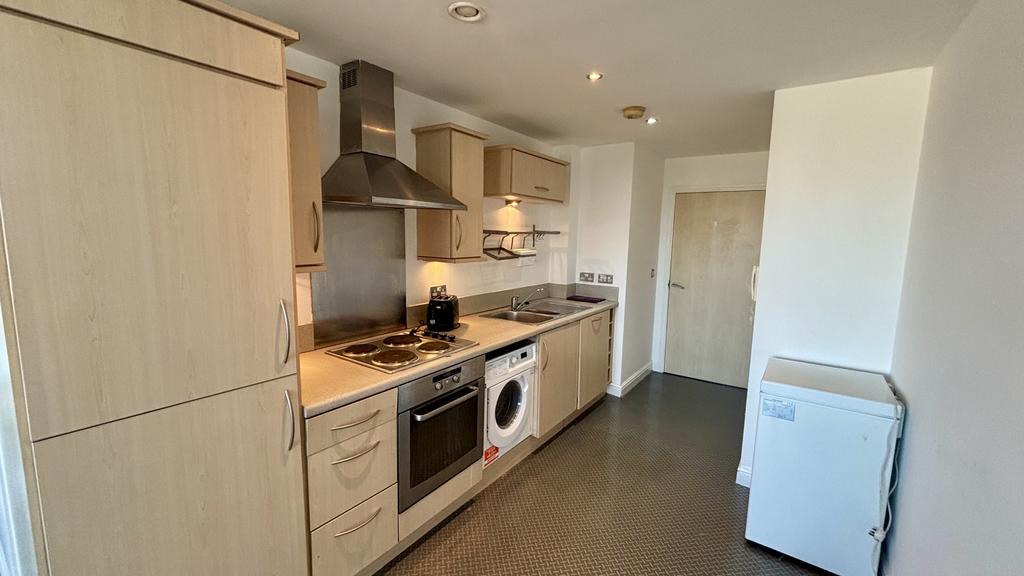 Apartment in Newcastle upon Tyne - View 5