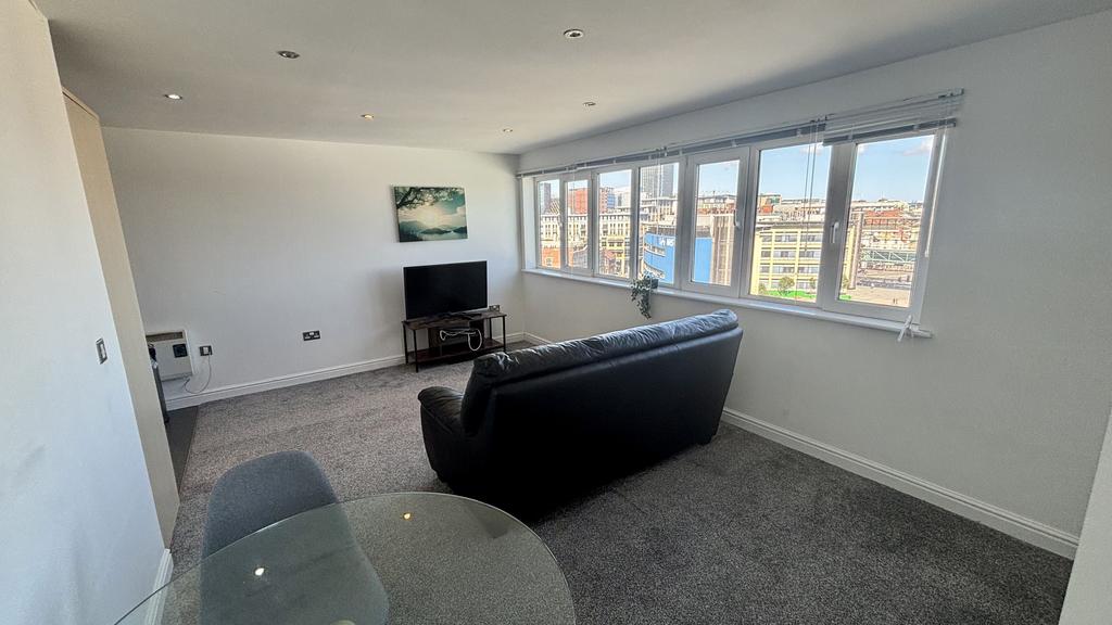Apartment in Newcastle upon Tyne - More