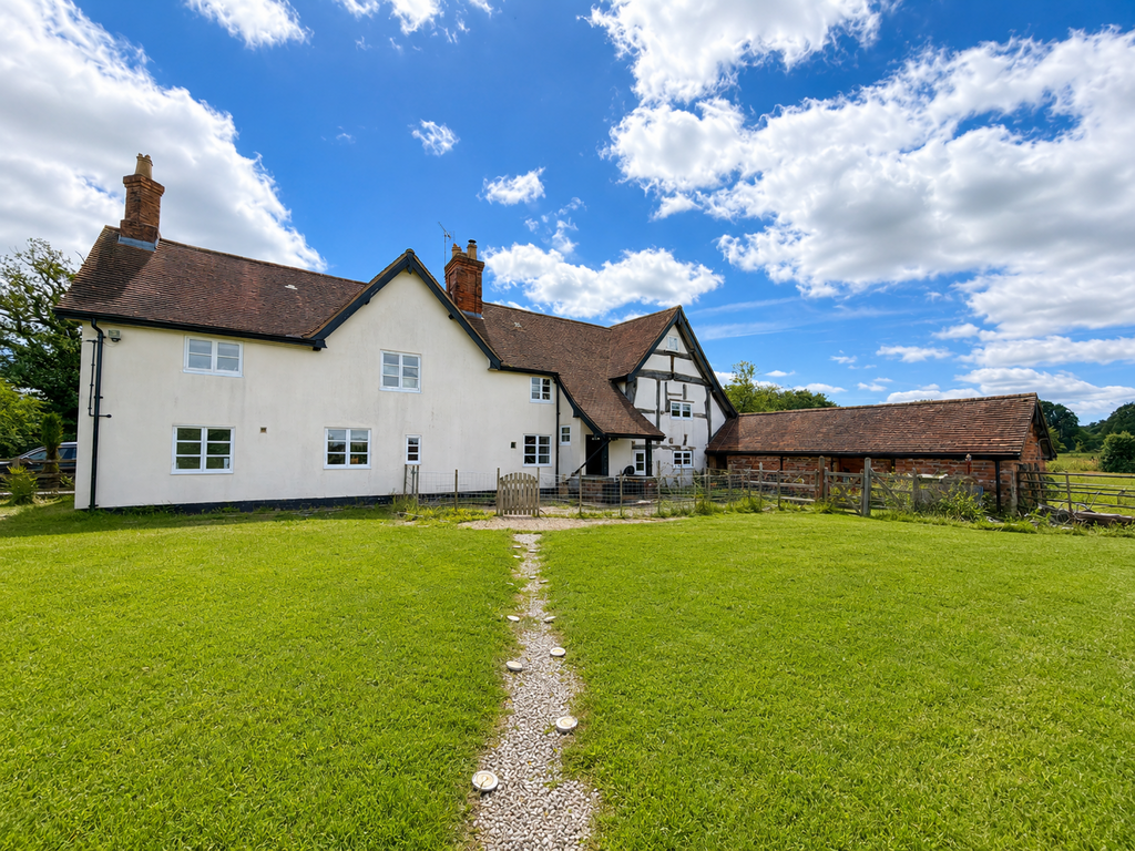 House in Bromsgrove, Wythall - View 2