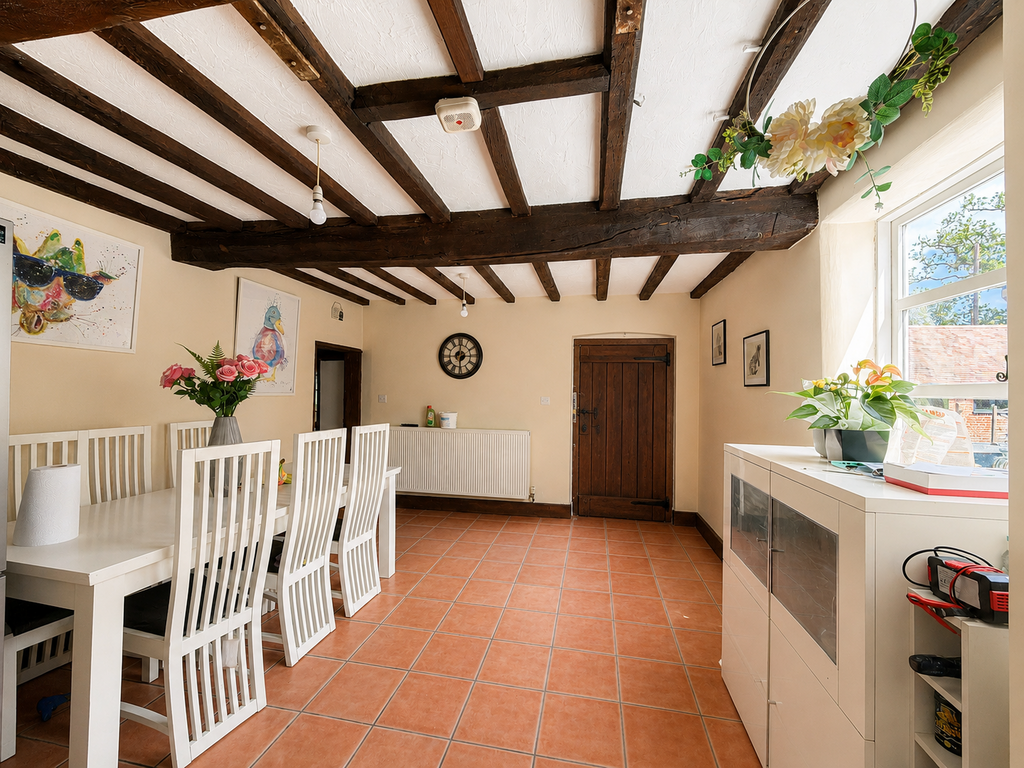 House in Bromsgrove, Wythall - More