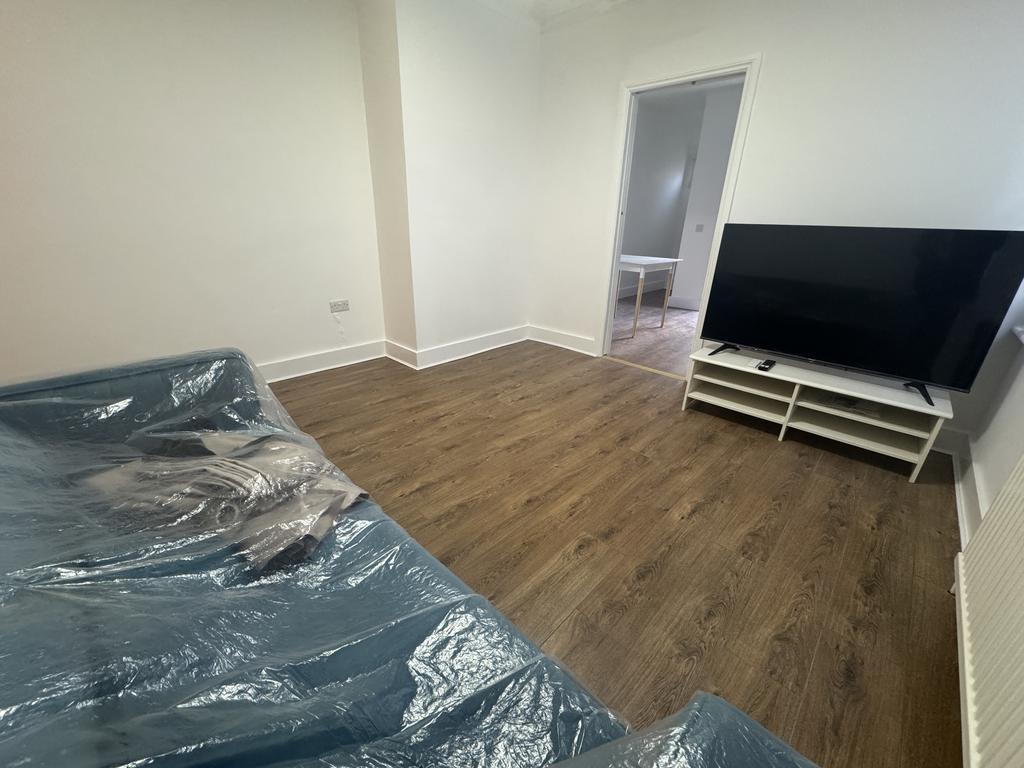 Apartment in London - View 3