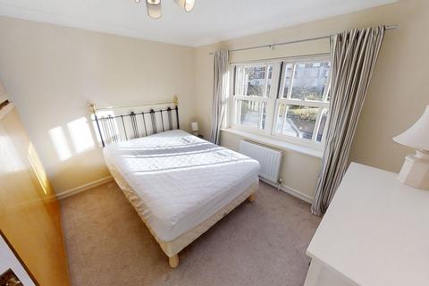 1 bedroom apartment to rent, Cadogan House, St. Lukes Square, Guildford, GU1