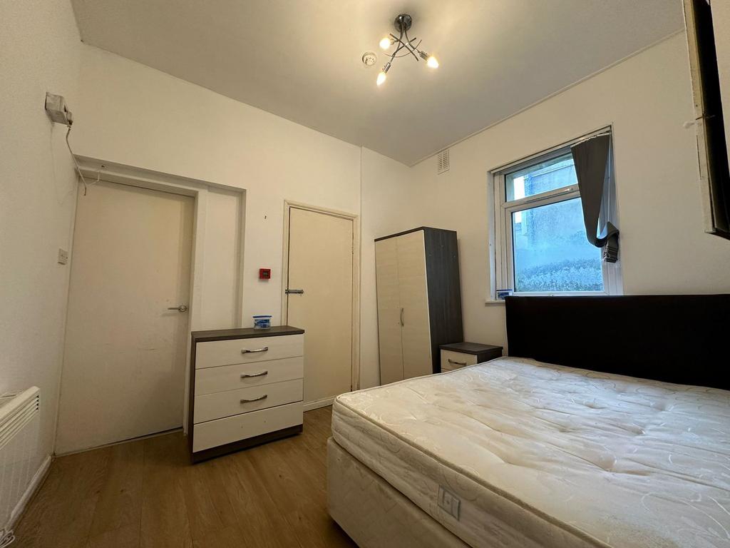 Apartment in Cardiff - More