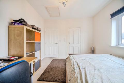 2 bedroom flat for sale, Skye Crescent, Newton Leys, Bletchley, Milton Keynes, MK3