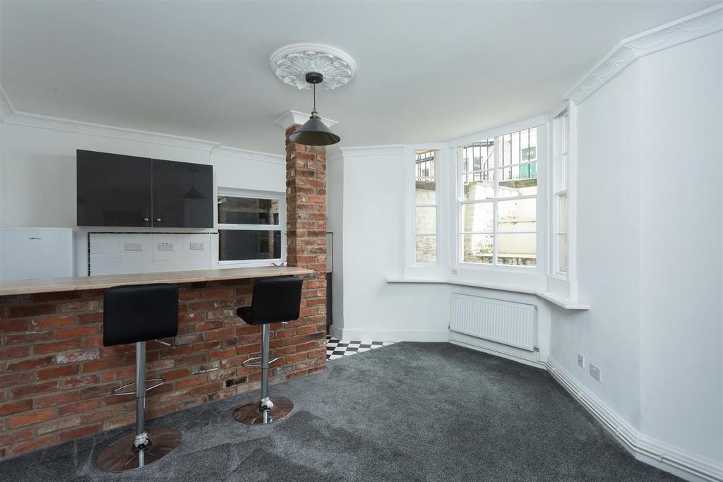 Apartment in York - View 3