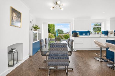 4 bedroom semi-detached bungalow for sale, The Mall, Park Street, St. Albans