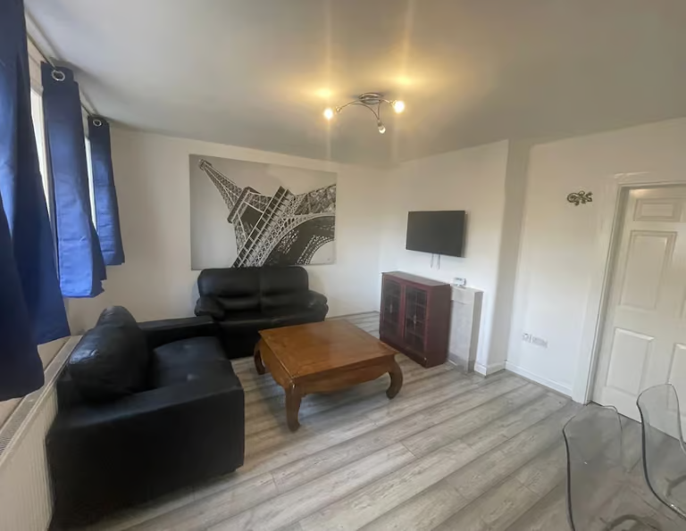 House in Manchester, Greater Manchester - View 4