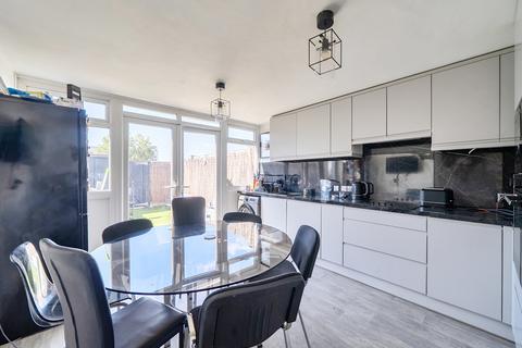 undefined, Huntingdon Close, Mitcham CR4