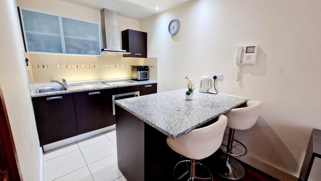 Apartment in London - View 3