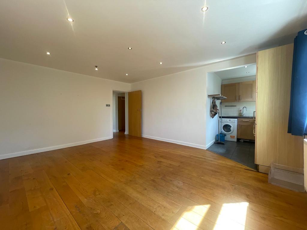 Apartment in London - View 3