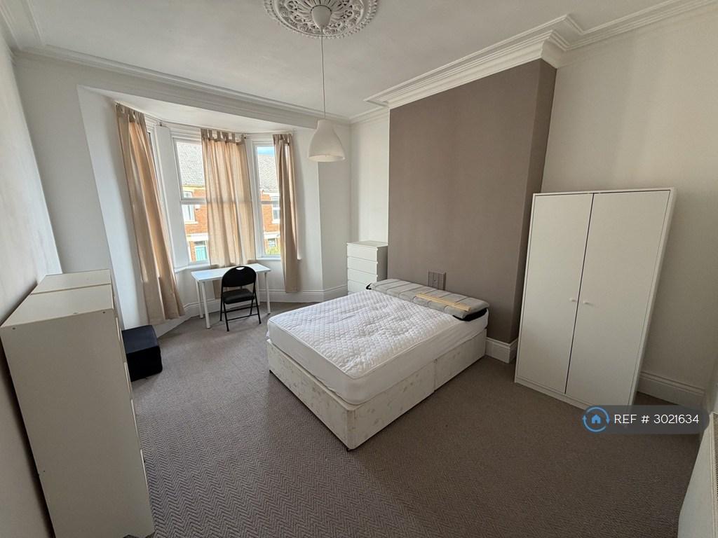Apartment in Newcastle upon Tyne, Tyne and Wear - View 3