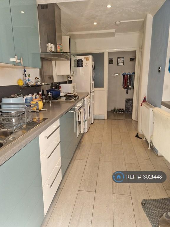 Apartment in Brighton, Brunswick - View 2