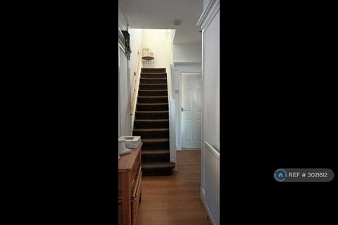 3 bedroom semi-detached house to rent, Acklam Avenue, Sunderland, SR2