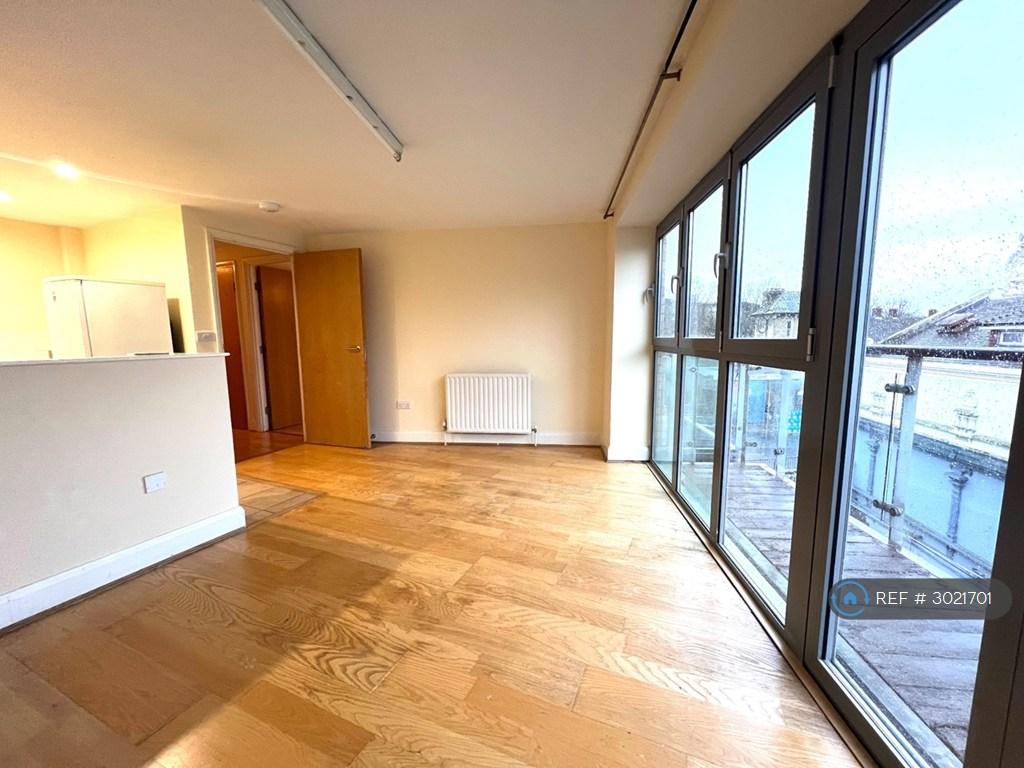 Apartment in London - View 2