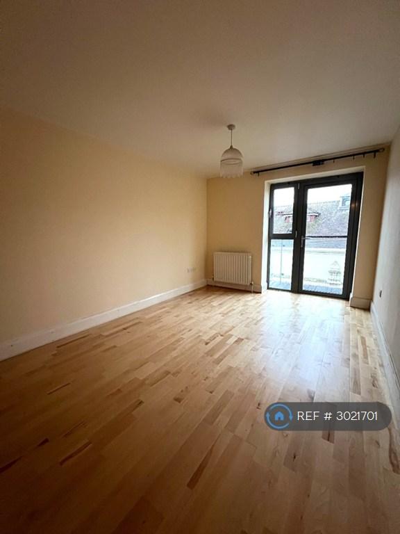 Apartment in London - View 3