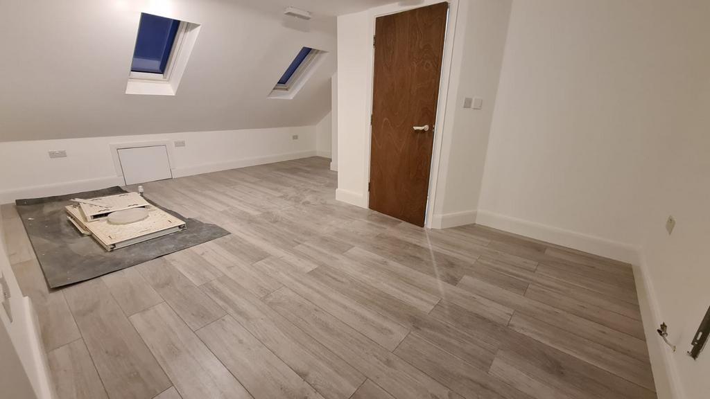 House in London - View 5