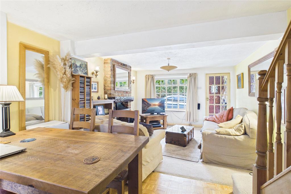 House in Burghfield - View 5