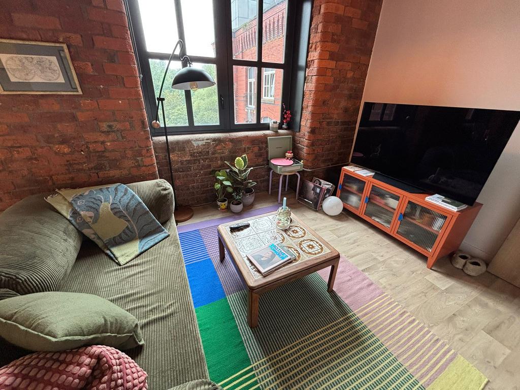 Apartment in Stockport, Greater Manchester - View 3