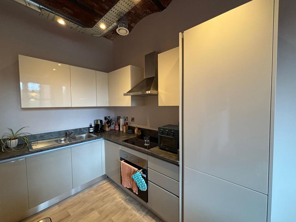Apartment in Stockport, Greater Manchester - View 4