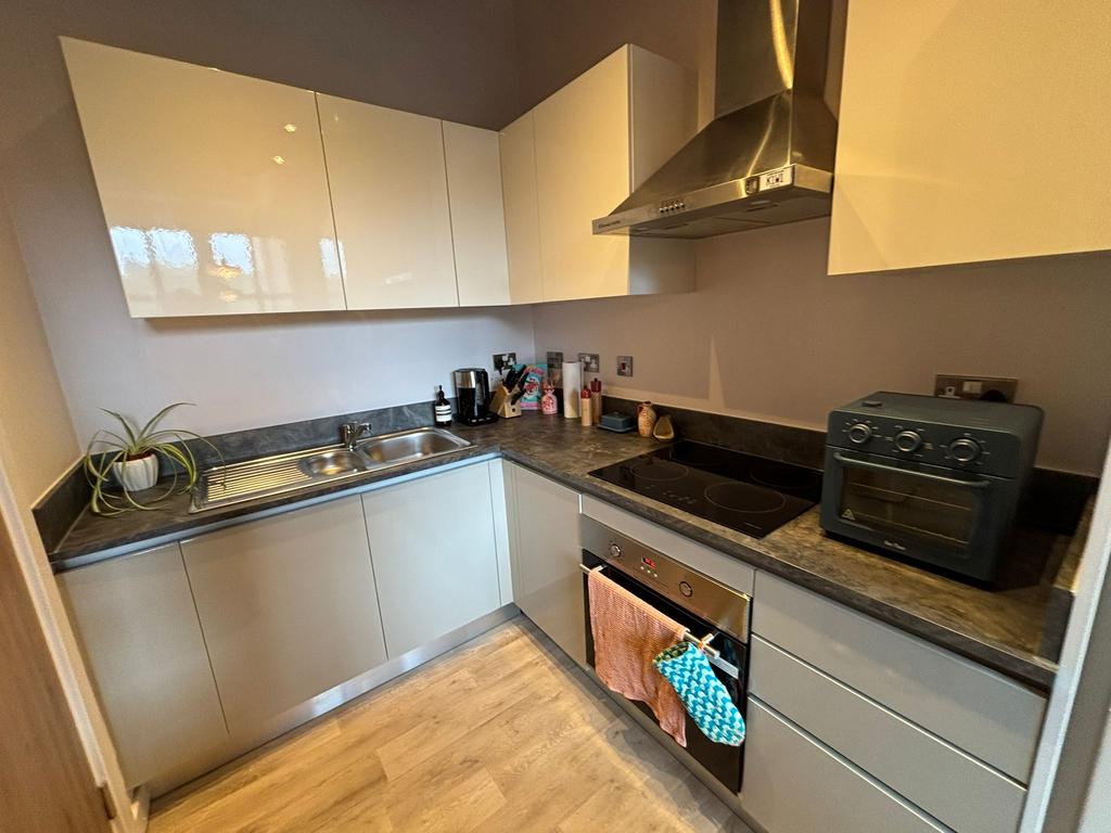 Apartment in Stockport, Greater Manchester - View 5