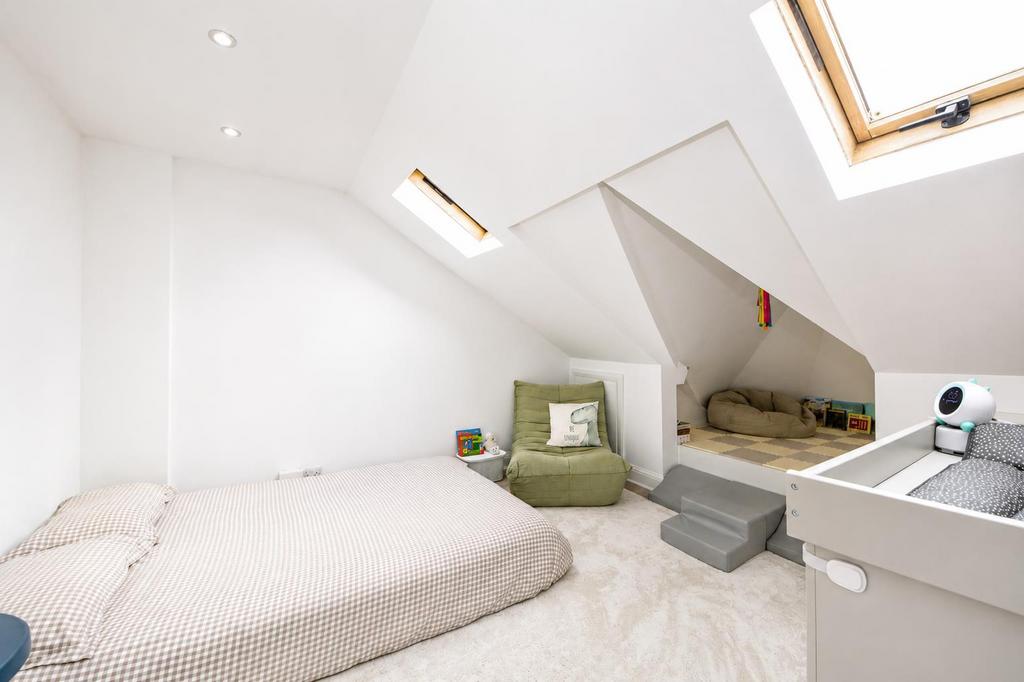 Apartment in East Finchley - View 4