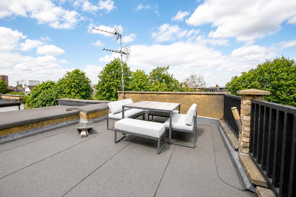 Apartment in East Finchley - More