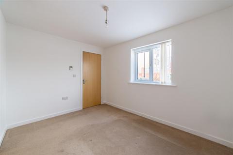 2 bedroom flat for sale, Elmwood Park Court, Great Park, NE13