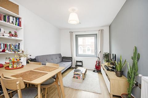 1 bedroom flat to rent, Dalston Curve, Dalston, London, E8