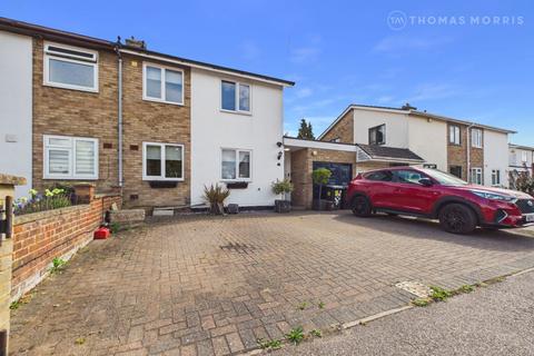 3 bedroom semi-detached house for sale, Spring Close, Bedfordshire SG18