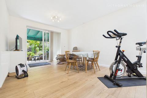 3 bedroom semi-detached house for sale, Spring Close, Bedfordshire SG18