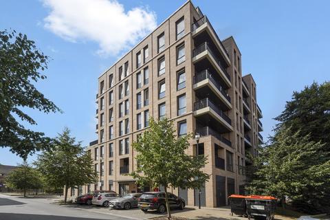 2 bedroom flat to rent, Holman Drive, Southall UB2