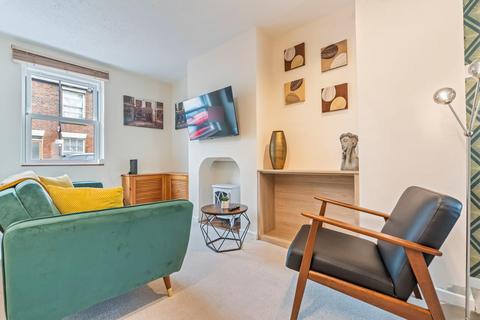 2 bedroom terraced house to rent, SHORT LET Bridge Street, Oxford, OX2