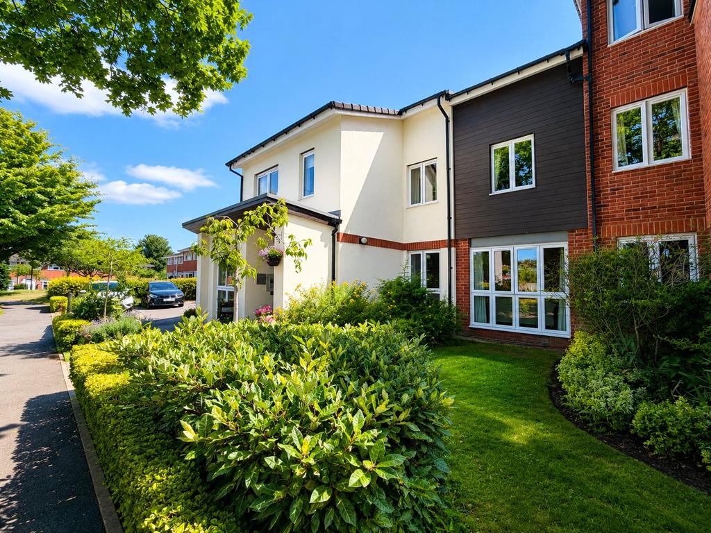 Apartment in Birmingham, Kings Norton - View 2
